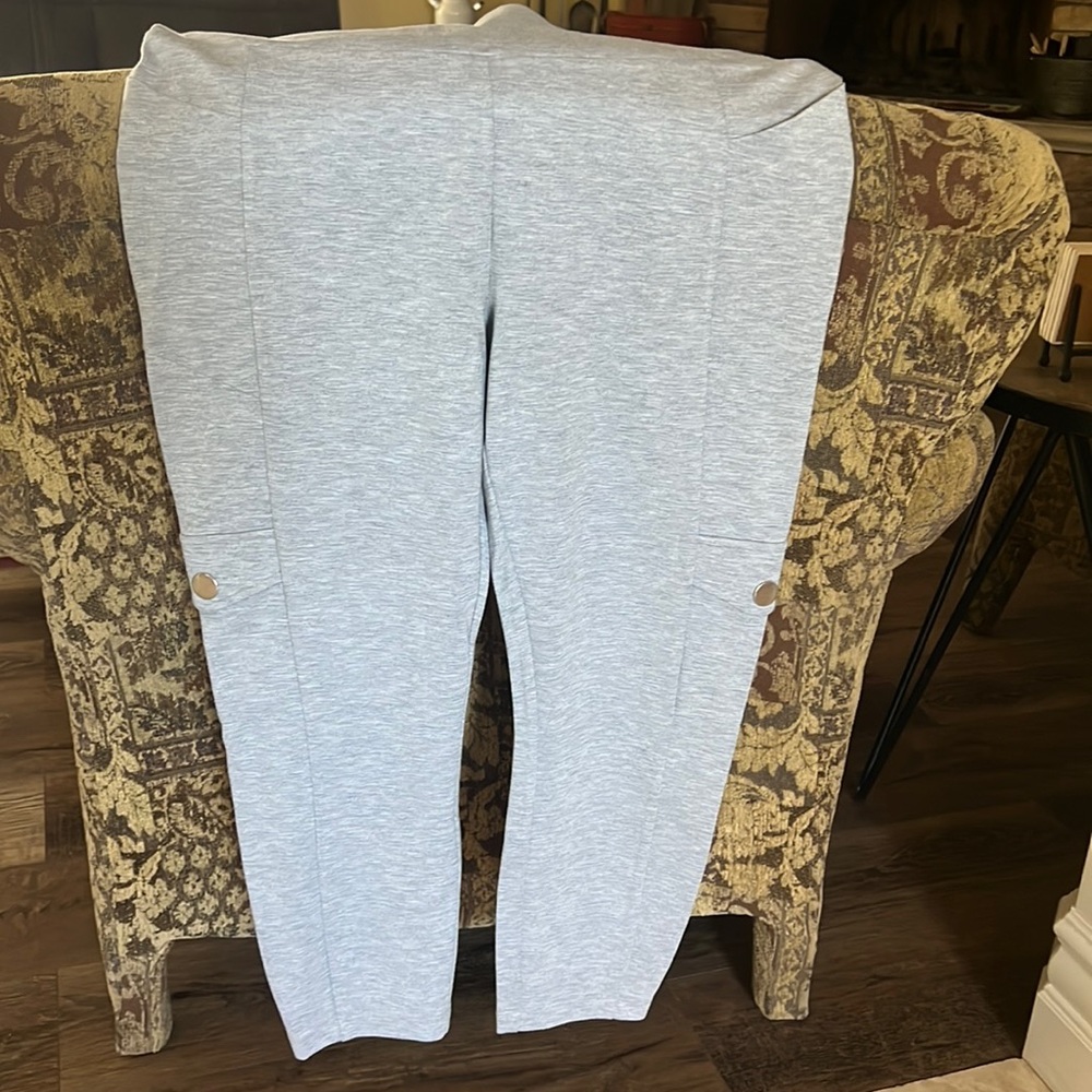 CAni Runaway Leggings from Spring 2022 line